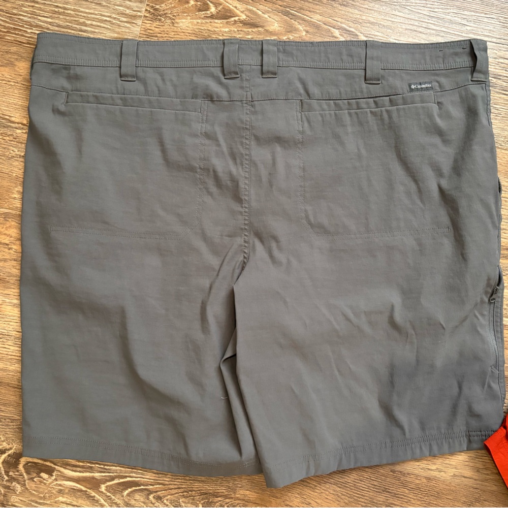 Men's Columbia Burnt Orange and Gray Flatfront shorts 😎 - Picture 6 of 6